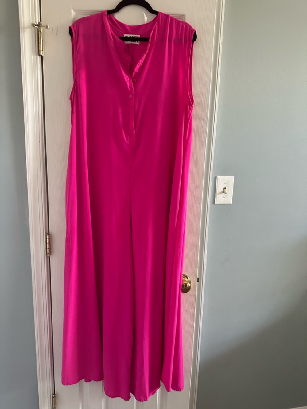 BUCKETLIST Sleeveless Maxi Shirt Dress in Fuchsia - Picture 3 of 5